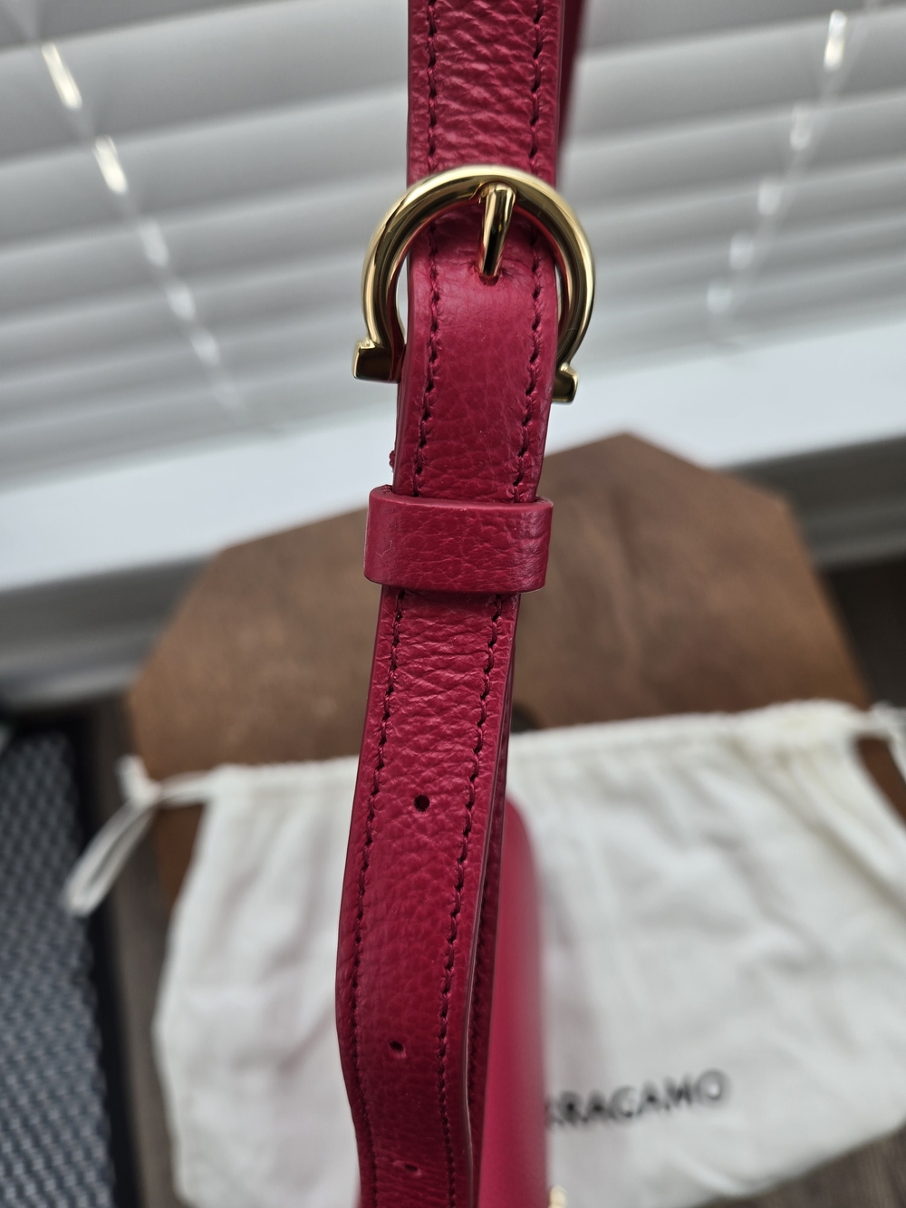 Salvatore Ferragamo Berry Pink Pebbled Leather Crossbody with Gold Hardware - Picture 4 of 8